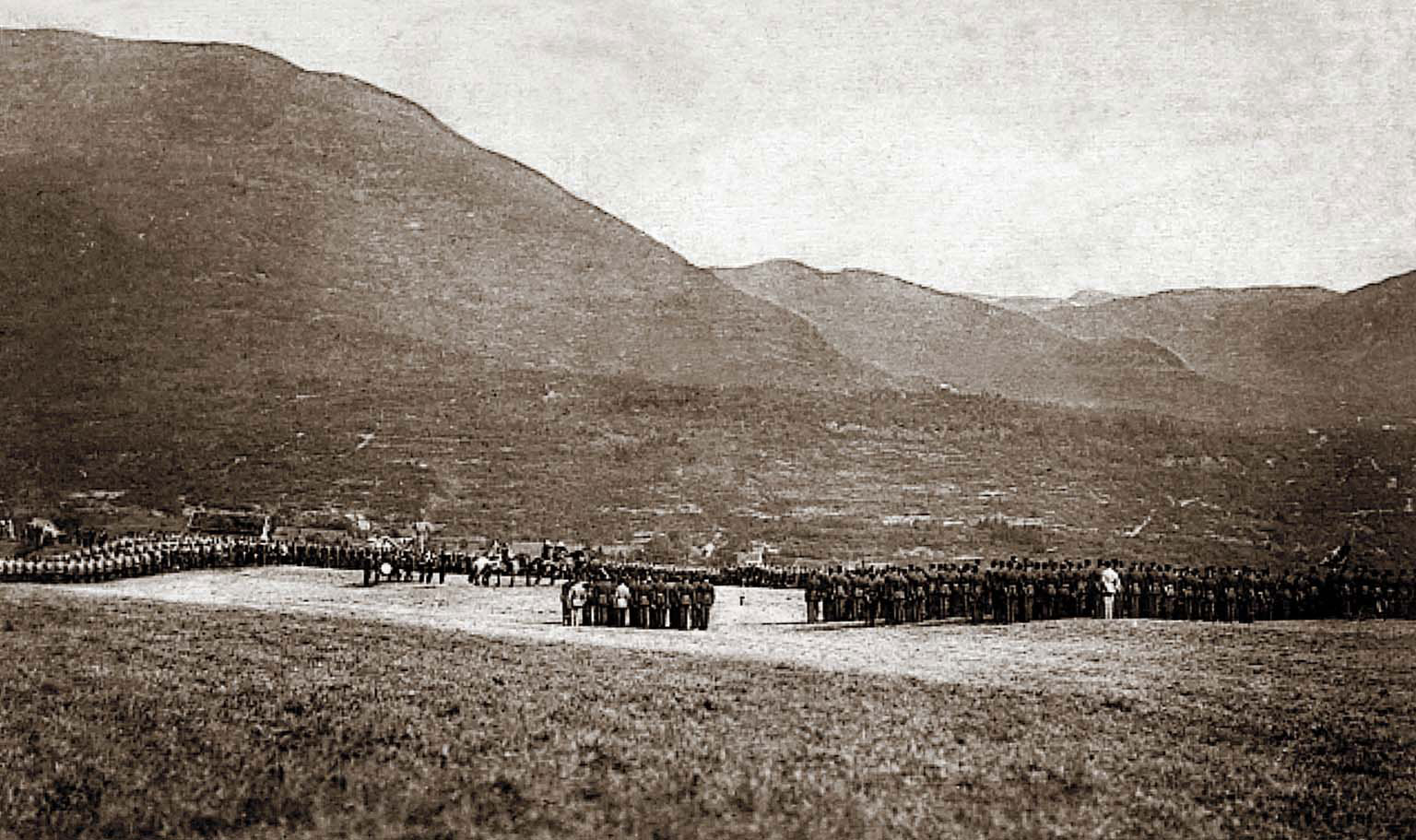 Militær parade, omlag 1900